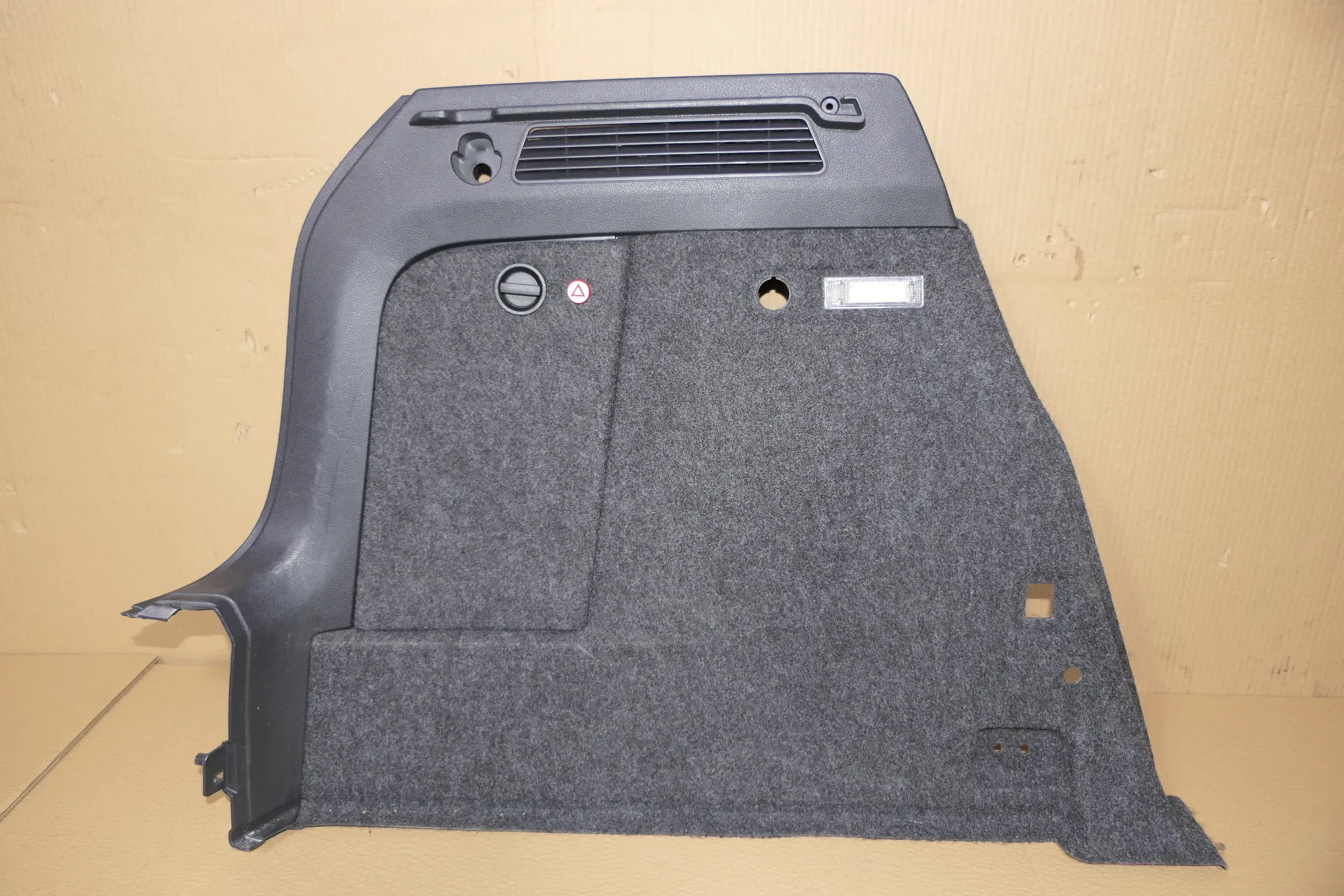 VW Tiguan 5N Abdeckung Verkleidung Kofferraum schwarz hinten links 5n0867427AE - Bild 1