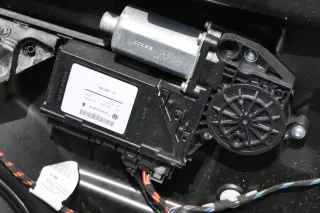 VW Touareg 7L ektrischer Fensterheber vorne rechts 3D1959792 Fensterhebermotor - Bild 1