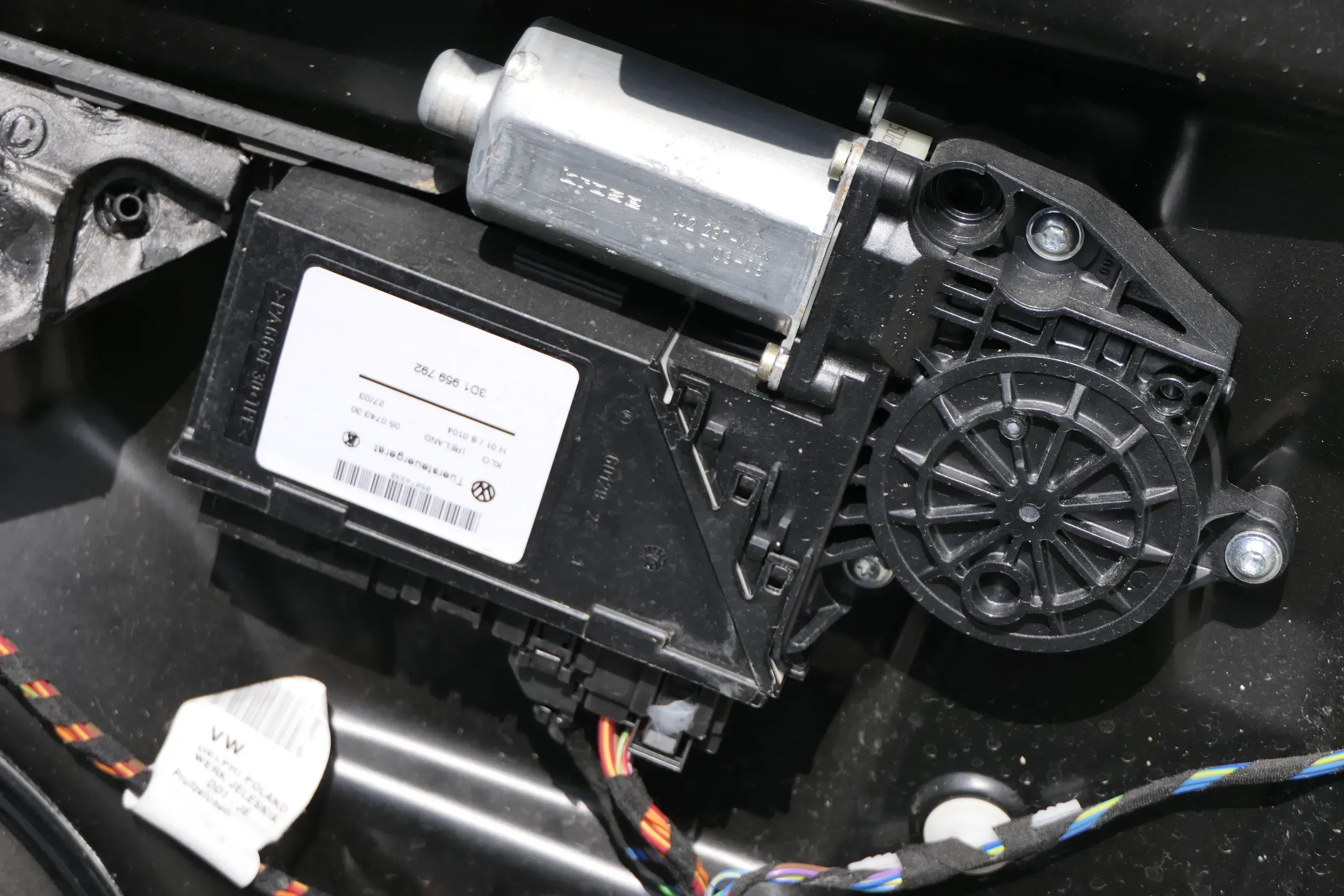 VW Touareg 7L ektrischer Fensterheber vorne rechts 3D1959792 Fensterhebermotor - Bild 1