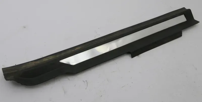 Audi A8 4D Einstiegsleiste Leiste links hinten 4D0853557L chrom silber - Bild 1