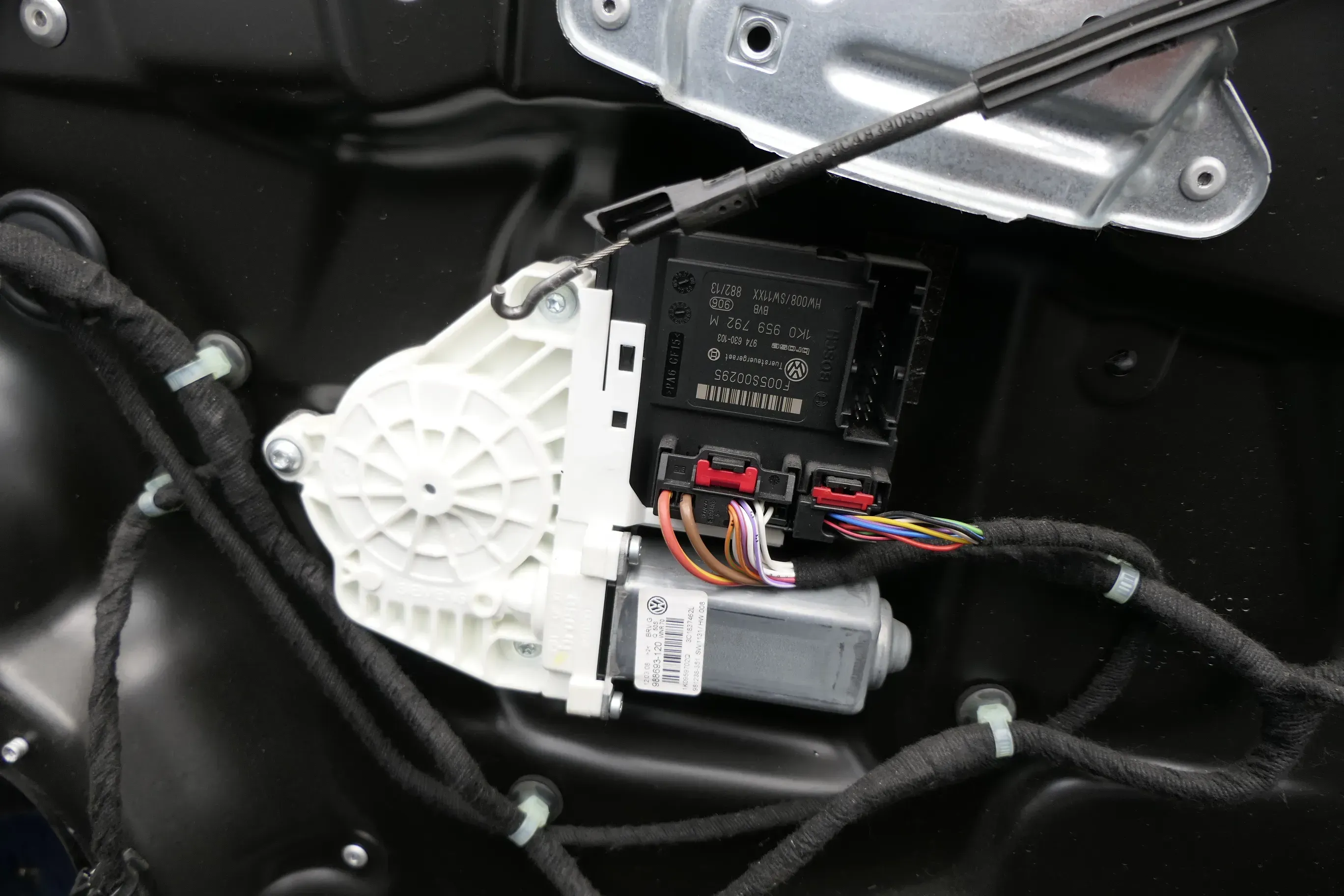 VW Passat 3C Fensterheber Motor vorne rechts 1K0959702Q 1K0959702AE anklappbare - Bild 1