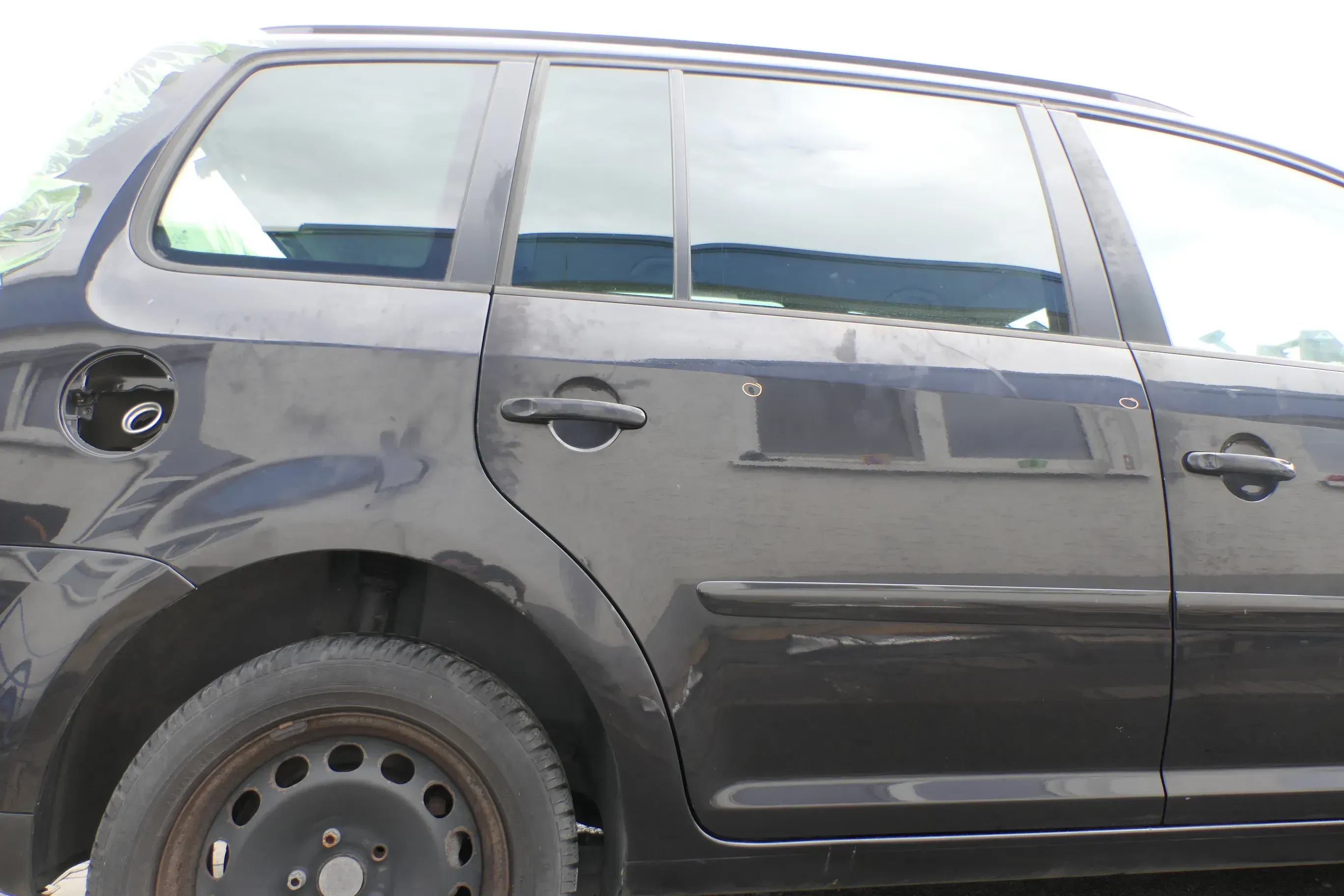 VW Touran 1T 1T3 Tür hinten rechts schwarz LC9Z - Bild 1