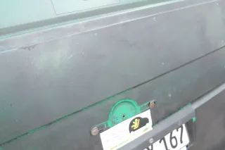 VW T4 Transporter Heckklappe Klappe hinten Kofferraumklappe grün schwarz Kasten - Bild 7
