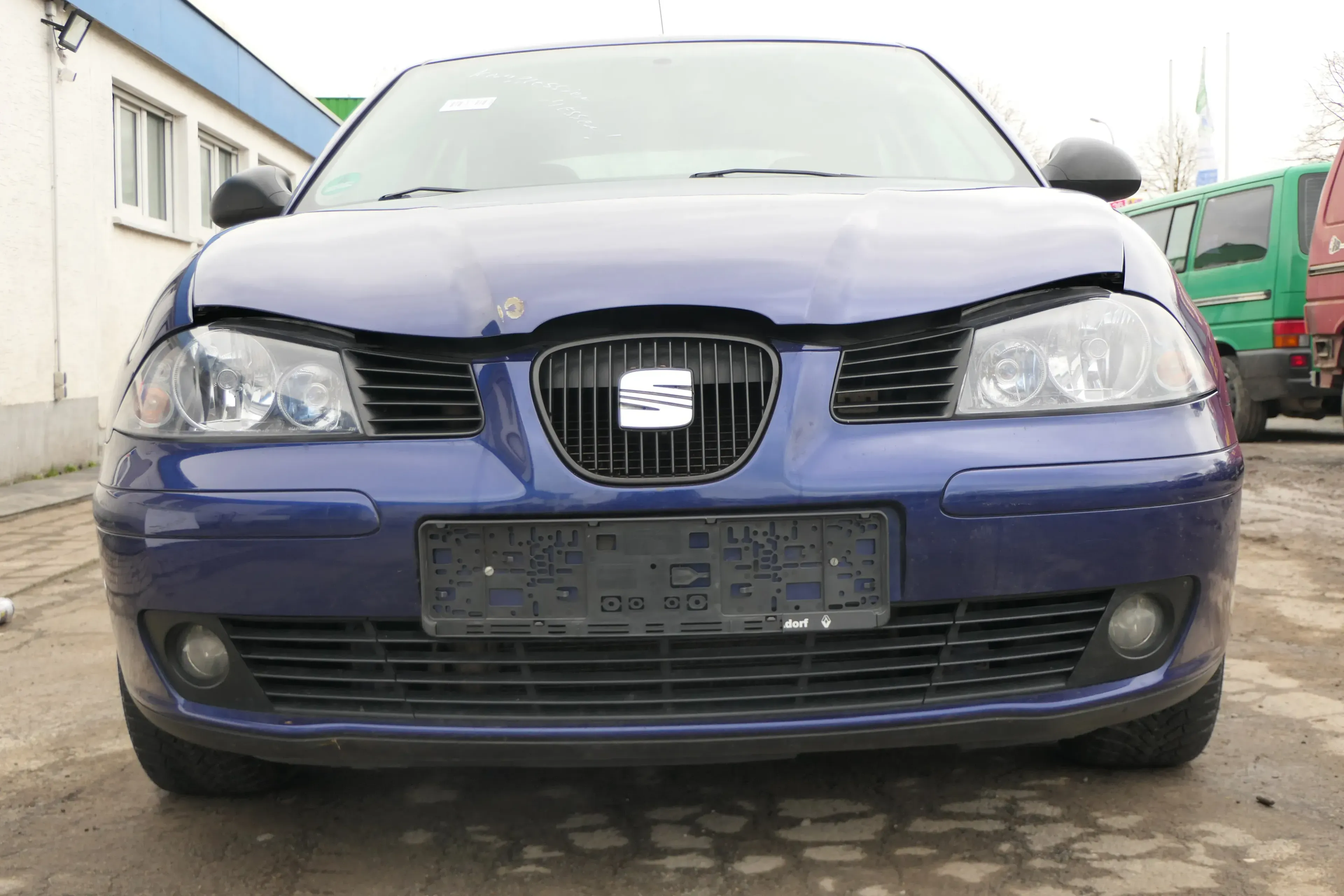 Seat Ibiza 6L Stoßstange Frontstoßstange vorne blau LS5S bis caAnfang2006 - Bild 1