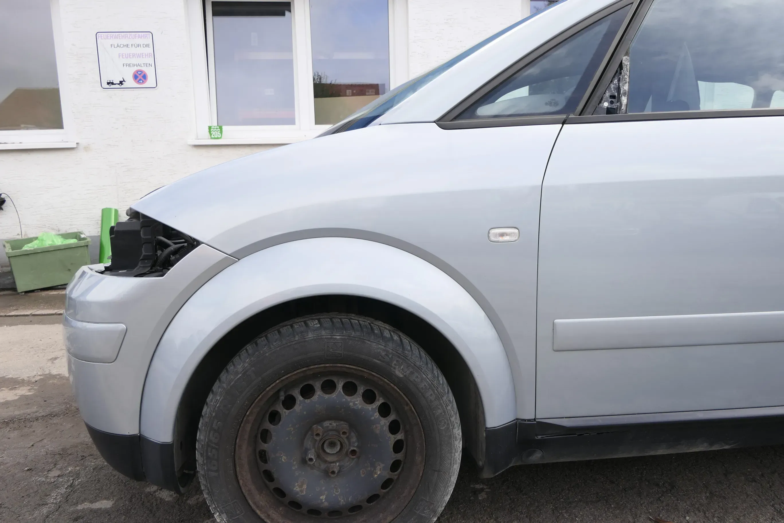 Audi A2 8Z Kotflügel vorne links blau LY7R - Bild 1