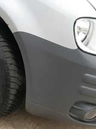 Caddy 2K Stoßstange vorne Frontstoßstange Stoßfänger grau Graphit Grill schwarz - Bild 3