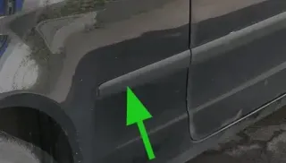 VW Polo 9N 9N3 Leiste Zierleiste Seite hinten rechts an Karosse schwarz 2/3-Türe - Bild 1