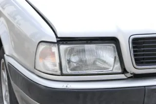 Audi 80 8C Stoßstange vorne Frontstoßstange Stoßfänger grau LY7T - Gitter - Bild 2