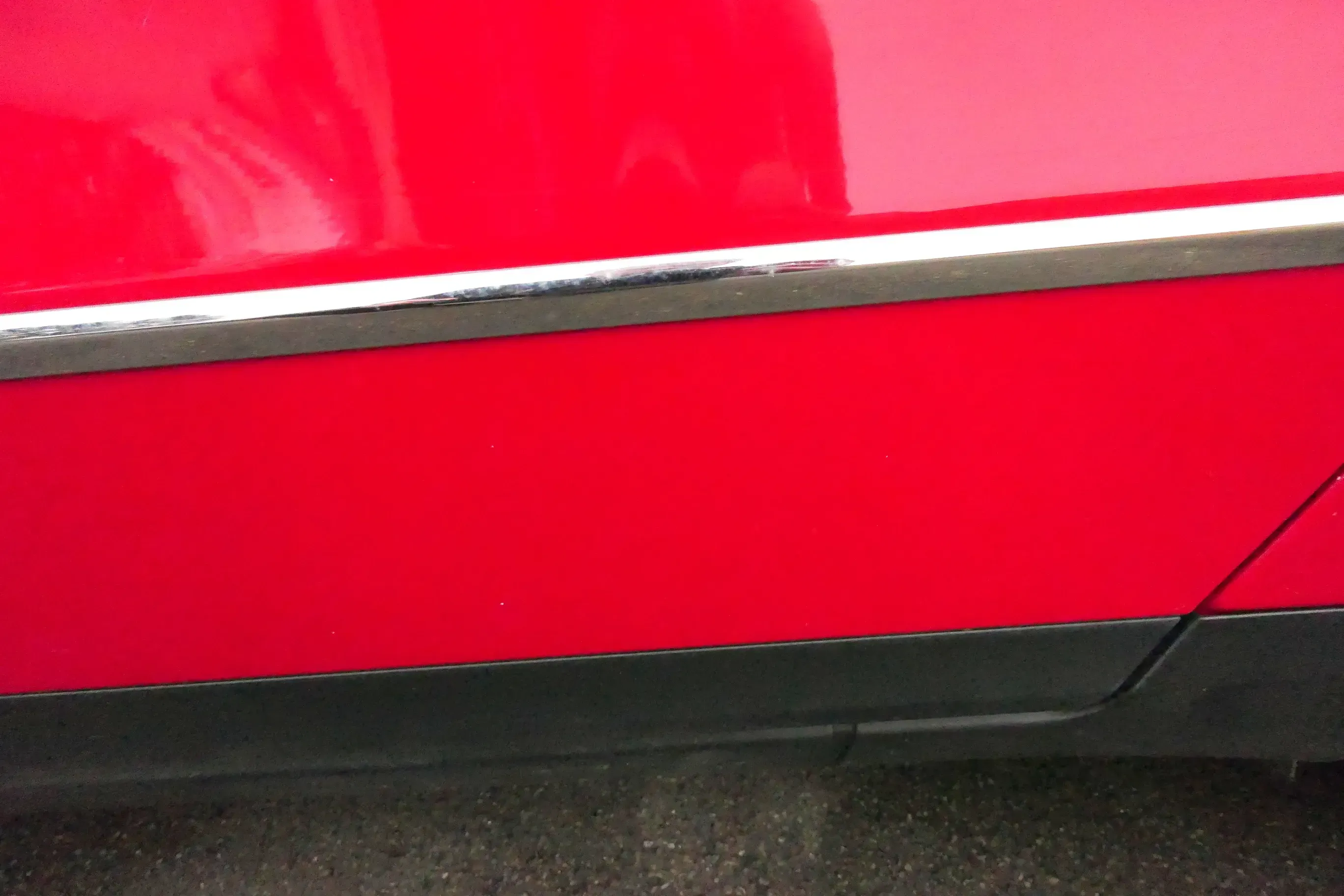 VW Passat 3C Kombi Variant Tür hinten links rot LY3D - Bild 1