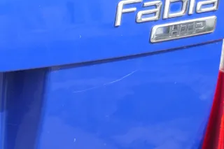 Skoda Fabia 5J Limousine Schrägheck Heckklappe hinten mit Scheibe blau LF5K - Bild 4
