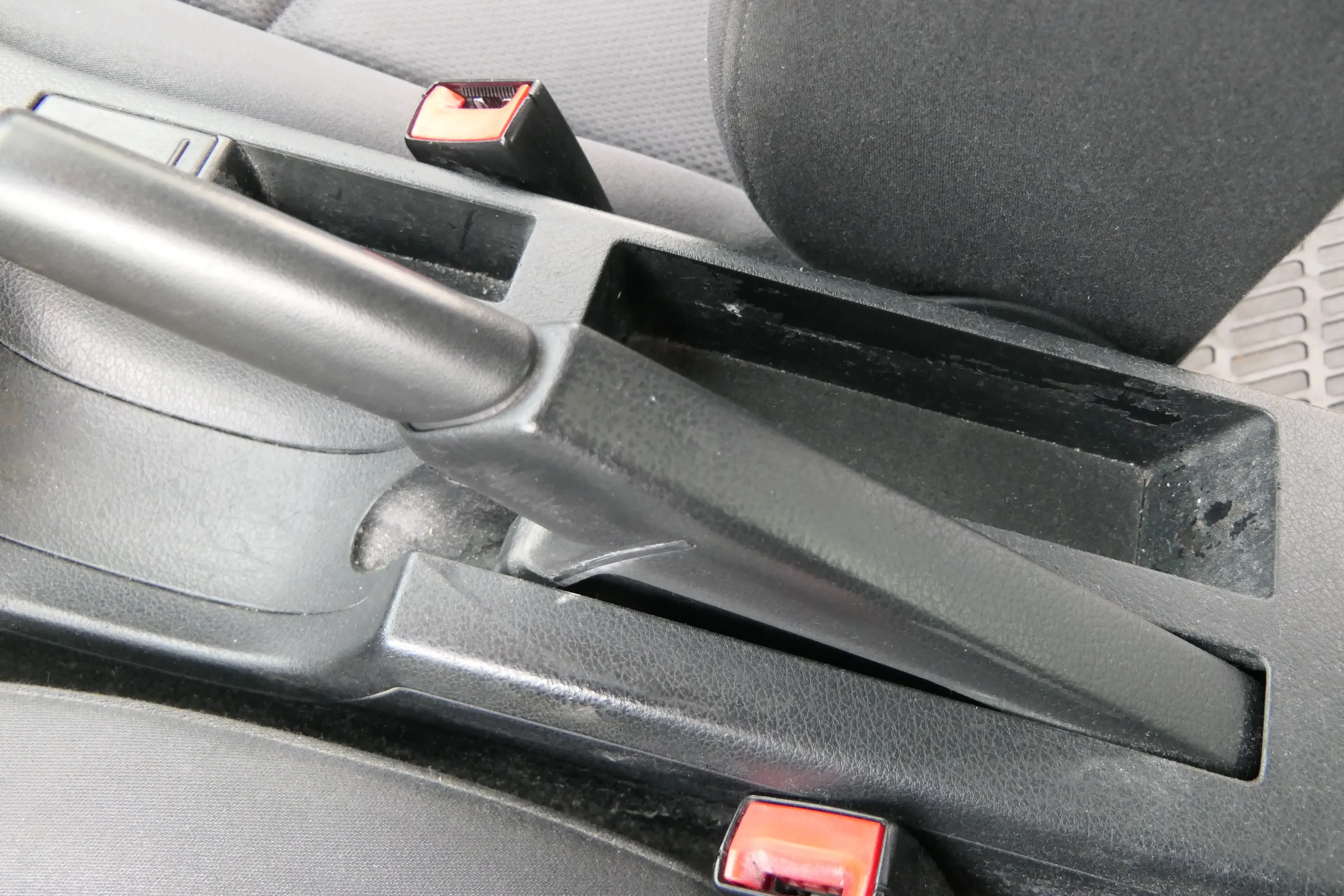 Audi A4 8E B6 B7 Mitteltunnel hinten Verkleidung um Handbremse Konsole schwarz K - Bild 1