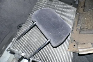 1x A4 B5 A6 4B Kopfstütze vorne vorn oder hinten onyx dunkel (eine Art Velour) - Bild 2