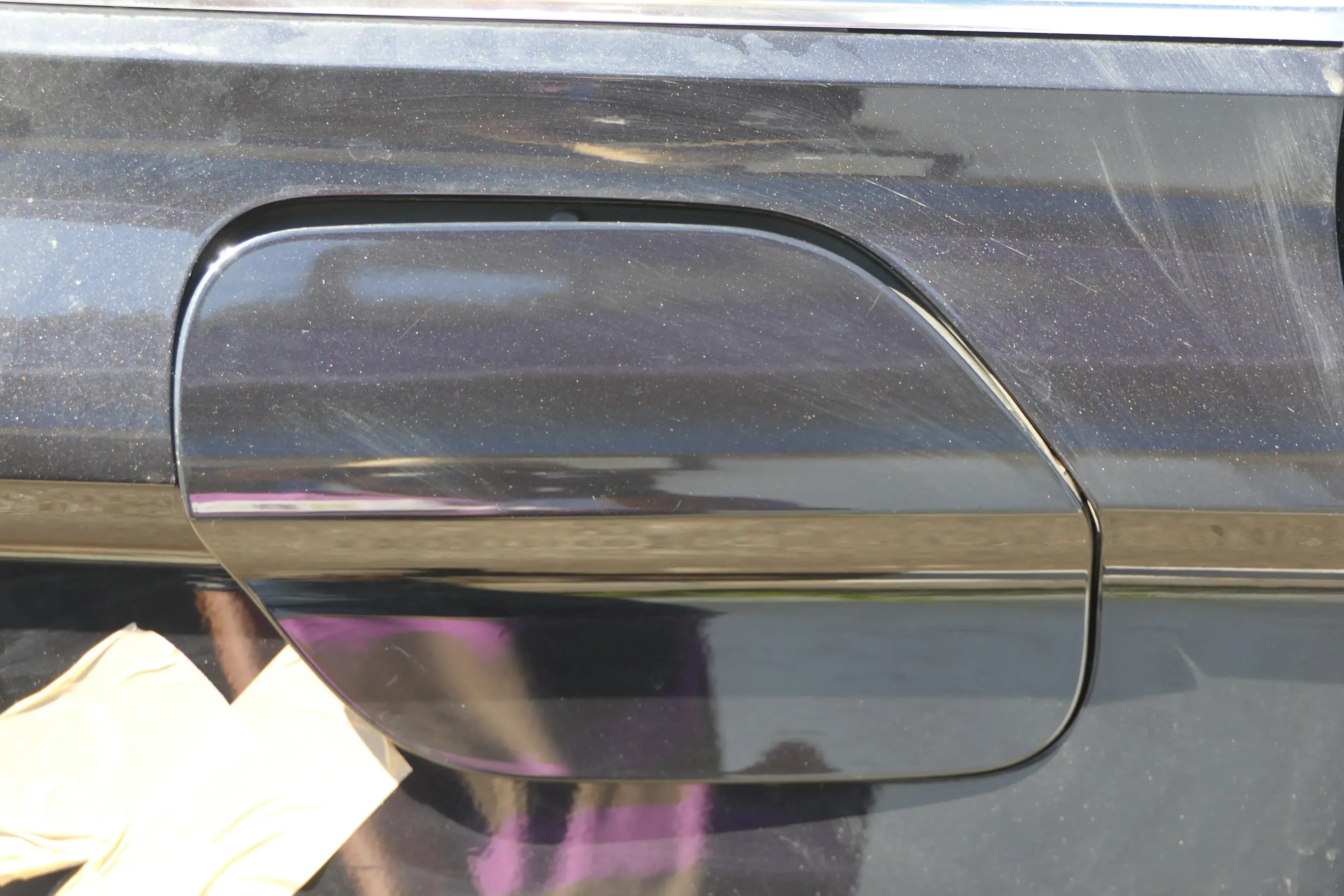 VW Passat 3C B8 3G Kombi Tankdeckel Klappe Tankklappe Deckel Tank schwarz LC9X - Bild 1