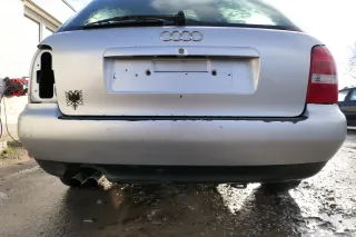 Audi A4 B5 Kombi Variant Stoßstange hinten Heckstoßstange silber LY7M - Bild 1