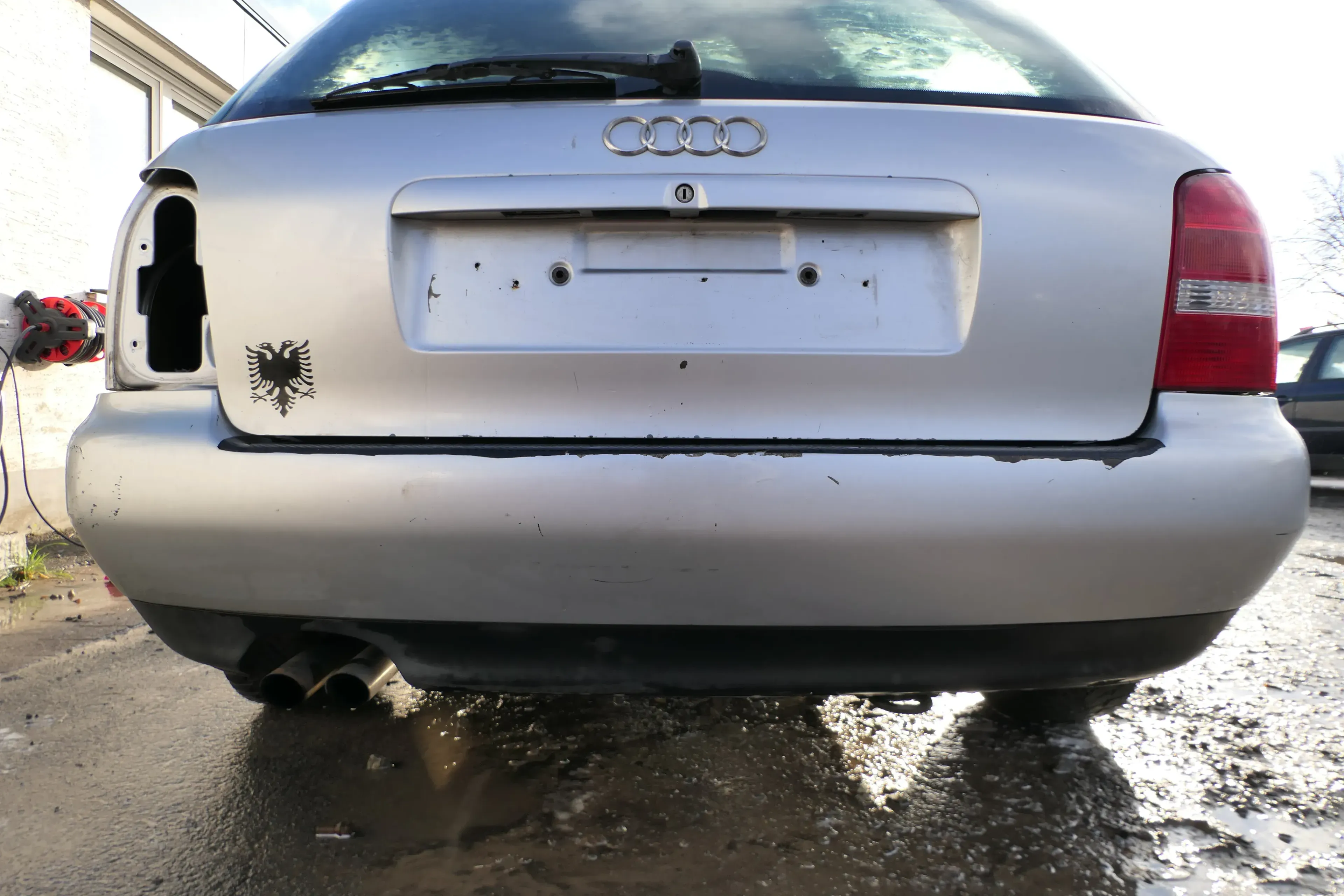 Audi A4 B5 Kombi Variant Stoßstange hinten Heckstoßstange silber LY7M - Bild 1