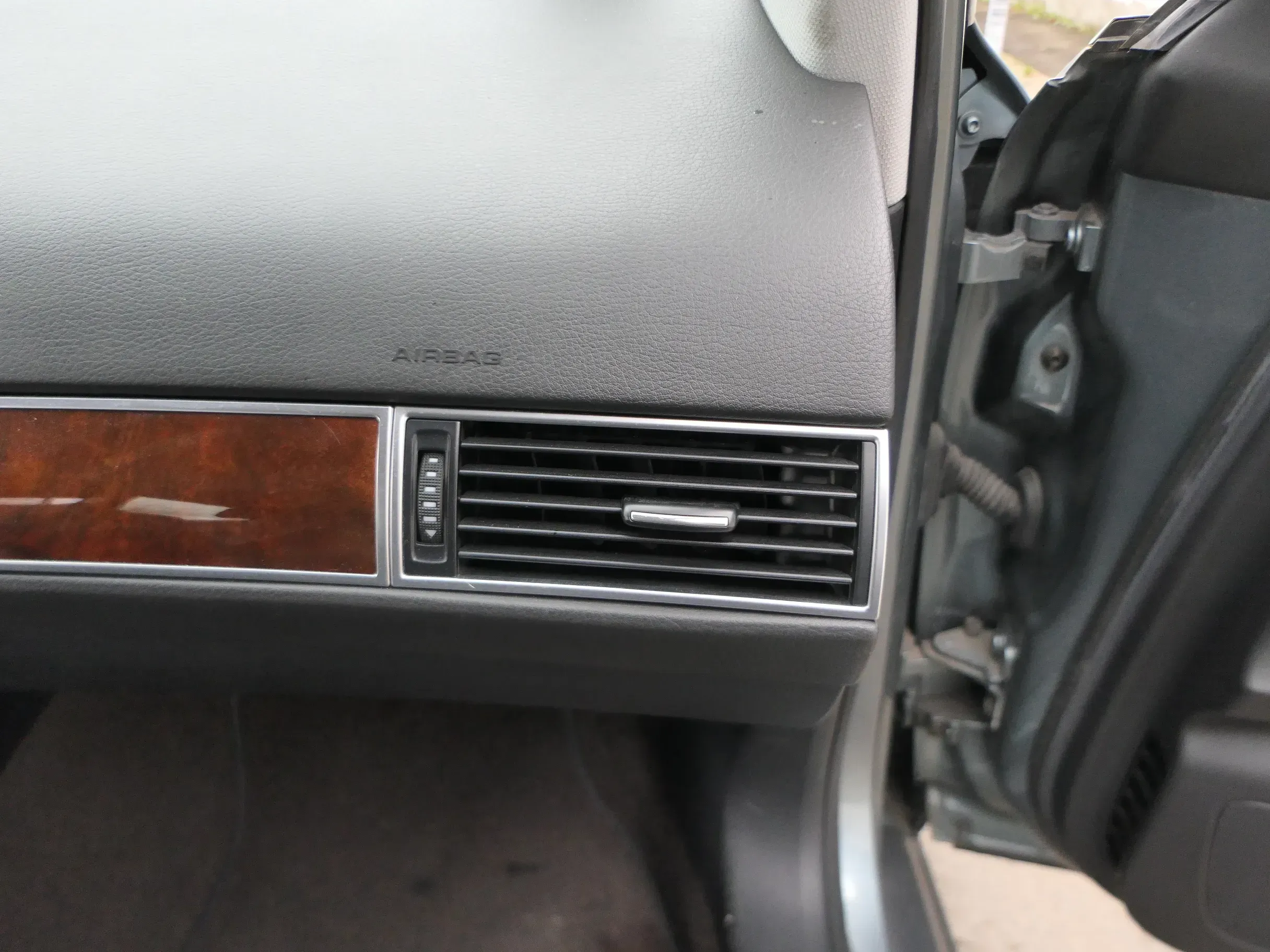Audi A6 4F Lüftungsdüse Düse Lüftung vorne rechts 4F1820902D - Bild 1