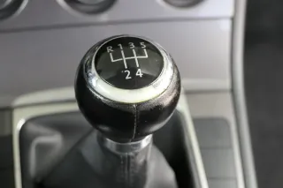 VW Passat 3C 5-Gang Schaltknauf Schaltsack Schaltung Schaltknüppel original Sch - Bild 5
