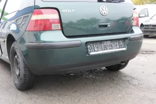 VW Golf 4 Limousine Stoßstange hinten Heckstoßstange Stoßfänger grün LC6M bright - Bild 3