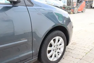 VW Polo 9N3 Kotflügel vorne rechts grau LC7V - Bild 5