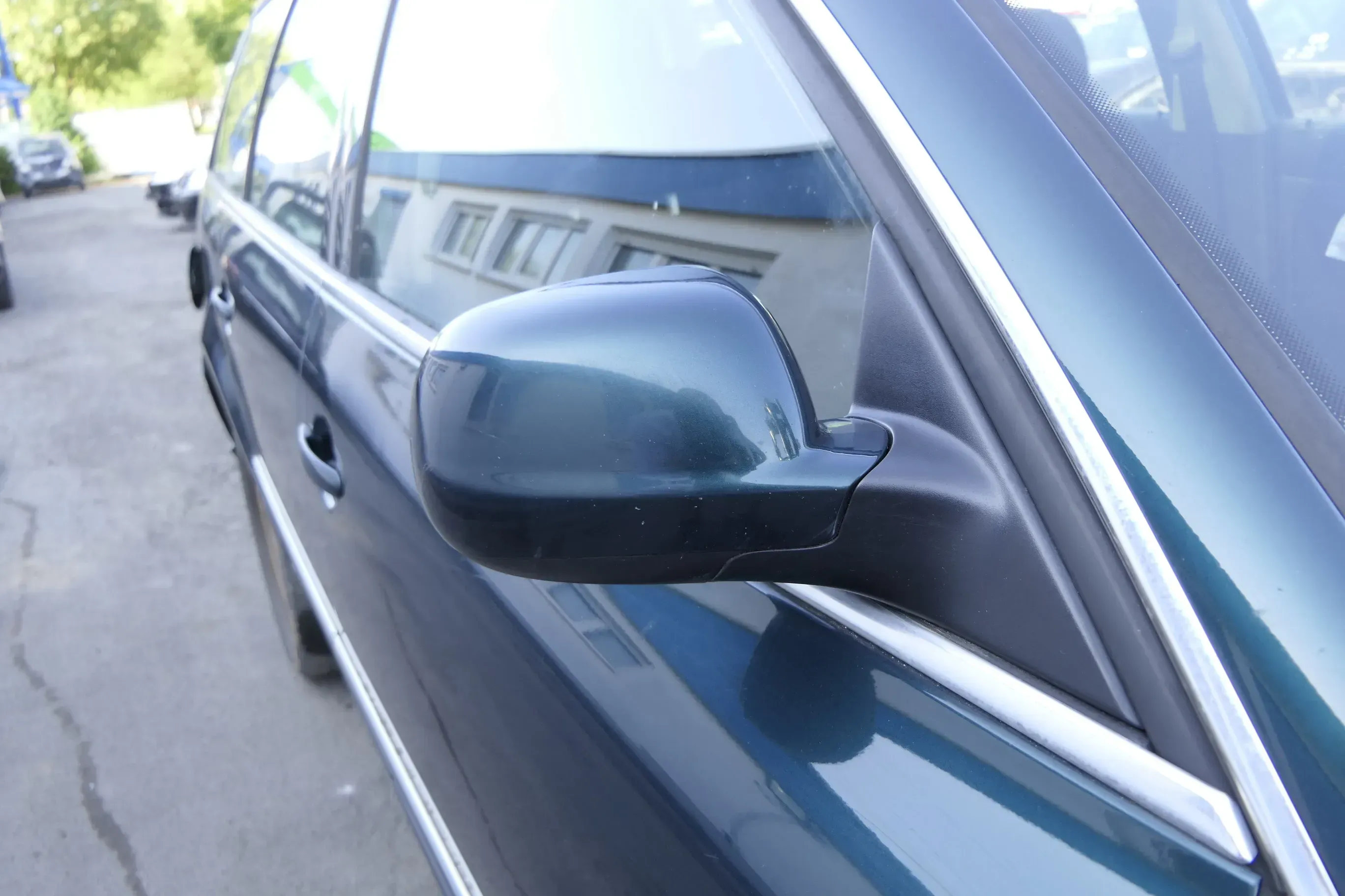 VW Passat 3B 3BG elektrischer Spiegel Außenspiegel rechts mit Glas grün LB6W pin - Bild 1