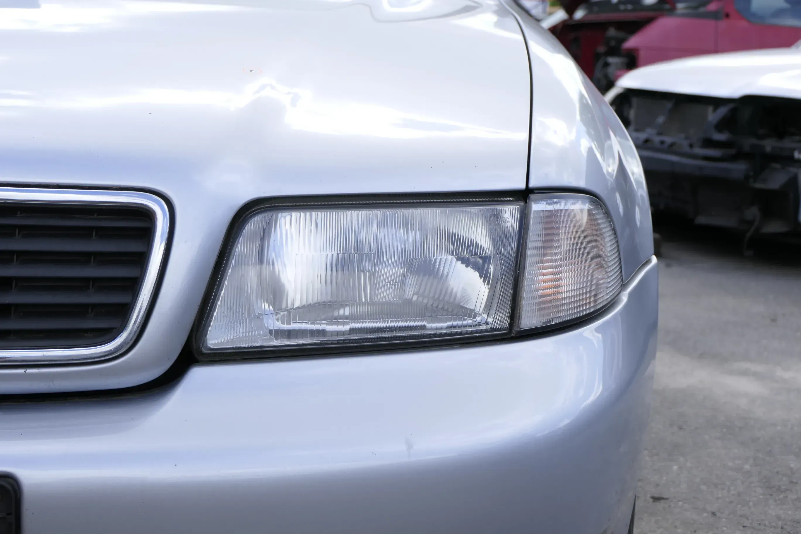 Audi A4 B5 Scheinwerfer mit Blinker vorne links Valeo - Bild 1