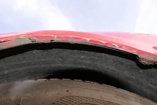 VW Polo 6N2 Kotflügel vorne links rot LP3G (bis auf den Schweller) - Bild 2