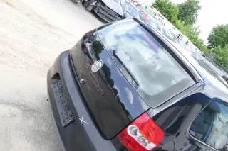 VW Fox 5Z Heckklappe Kofferraumklappe Klappe hinten + Scheibe schwarz L041 DELLE - Bild 4