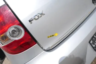 VW Fox 5Z Heckklappe Kofferraumklappe Klappe hinten + Scheibe silber LA7W - Bild 5