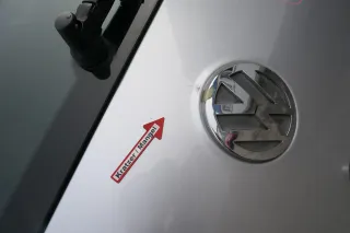 VW Fox 5Z Heckklappe Kofferraumklappe Klappe hinten + Scheibe silber LA7W - Bild 7