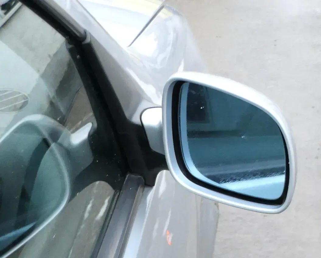 Golf 4 Bora elektrischer Spiegel vorne rechts Außenspiegel grau silber LA7W Glas - Bild 1