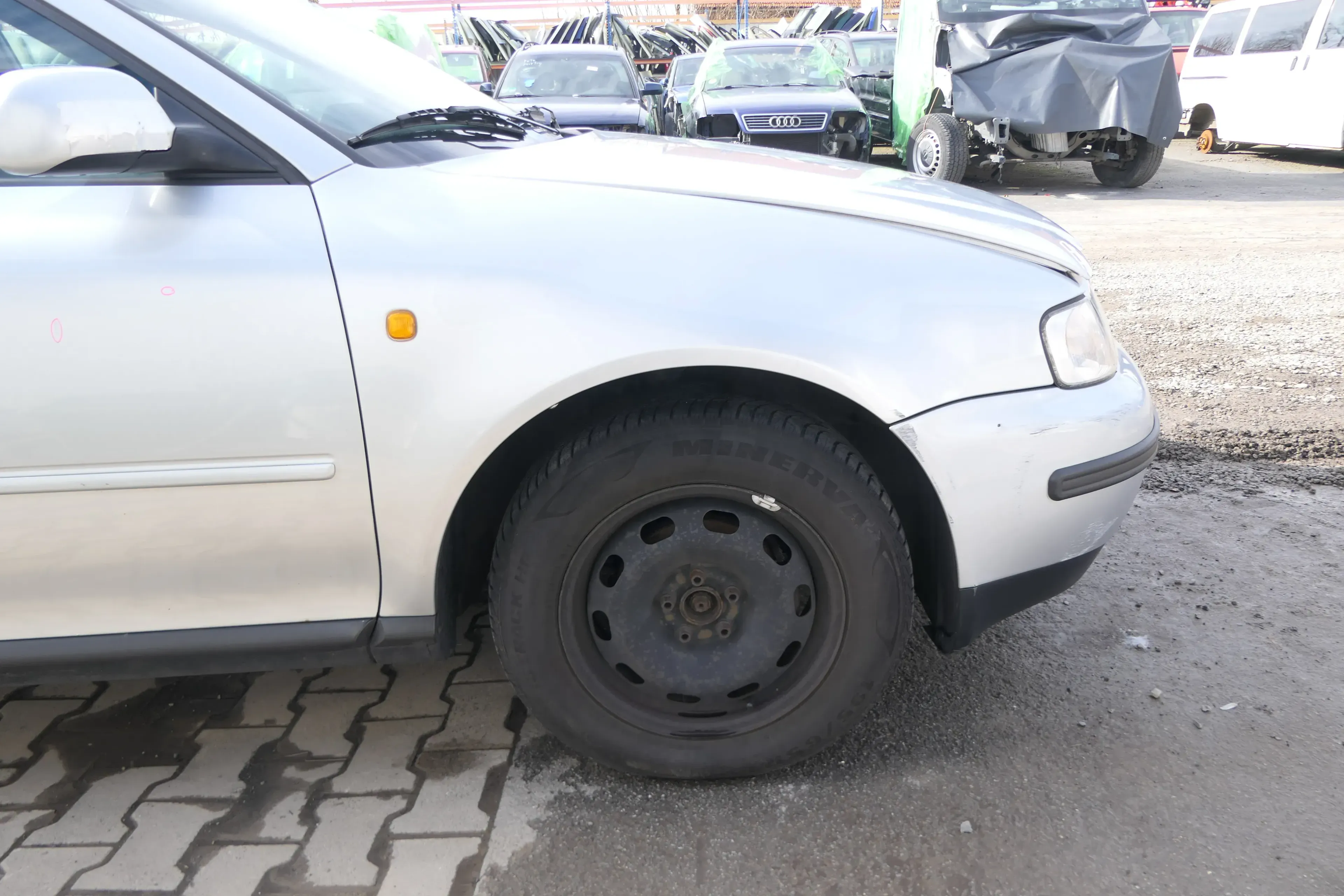 Audi A3 8L Kotflügel vorne rechts silber LY7M grau - Bild 1