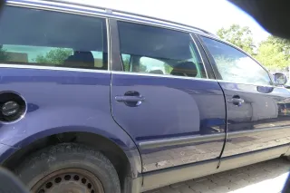 VW Passat 3B 3BG 3B6 Kombi Avant Tür hinten rechts mit Scheibe blau LB5N - Bild 1
