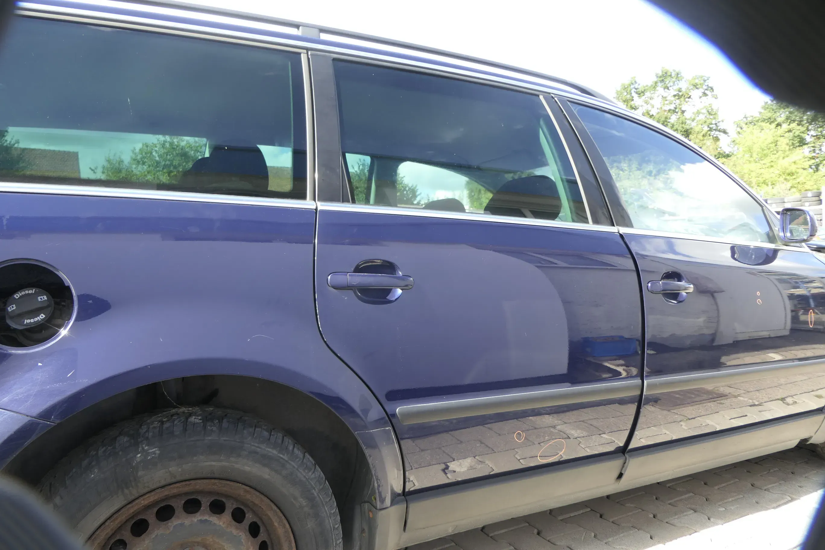 VW Passat 3B 3BG 3B6 Kombi Avant Tür hinten rechts mit Scheibe blau LB5N - Bild 1