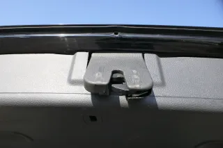 VW Polo 9N3 9N Heckklappe Kofferraumklappe Klappe schwarz L041 - Scheibe - Bild 10
