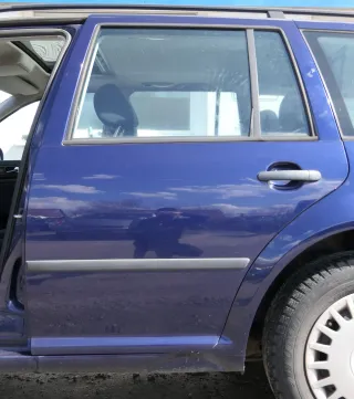 VW Golf 4 Bora Tür hinten links nur Kombi / Variant blau LB5N indigoblau ohne An - Bild 1