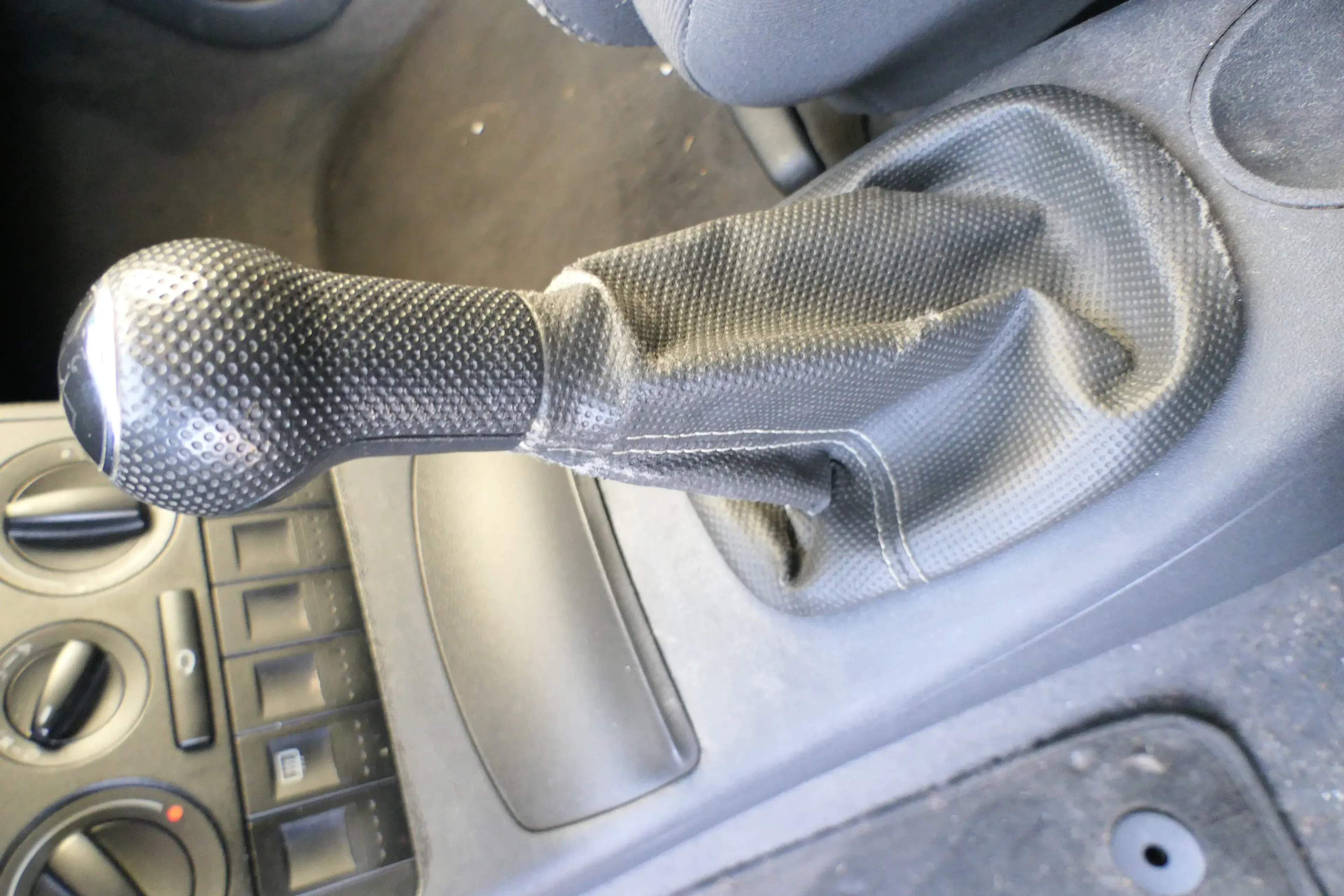 VW Lupo Polo 6N2 Schaltknauf Schaltsack Schaltung Schaltknüppel schwarz - Bild 1