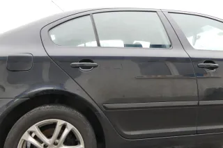 Skoda Octavia 1Z LIMOUSINE Tür hinten rechts schwarz LF9R (ohneAnbauteile) - Bild 1