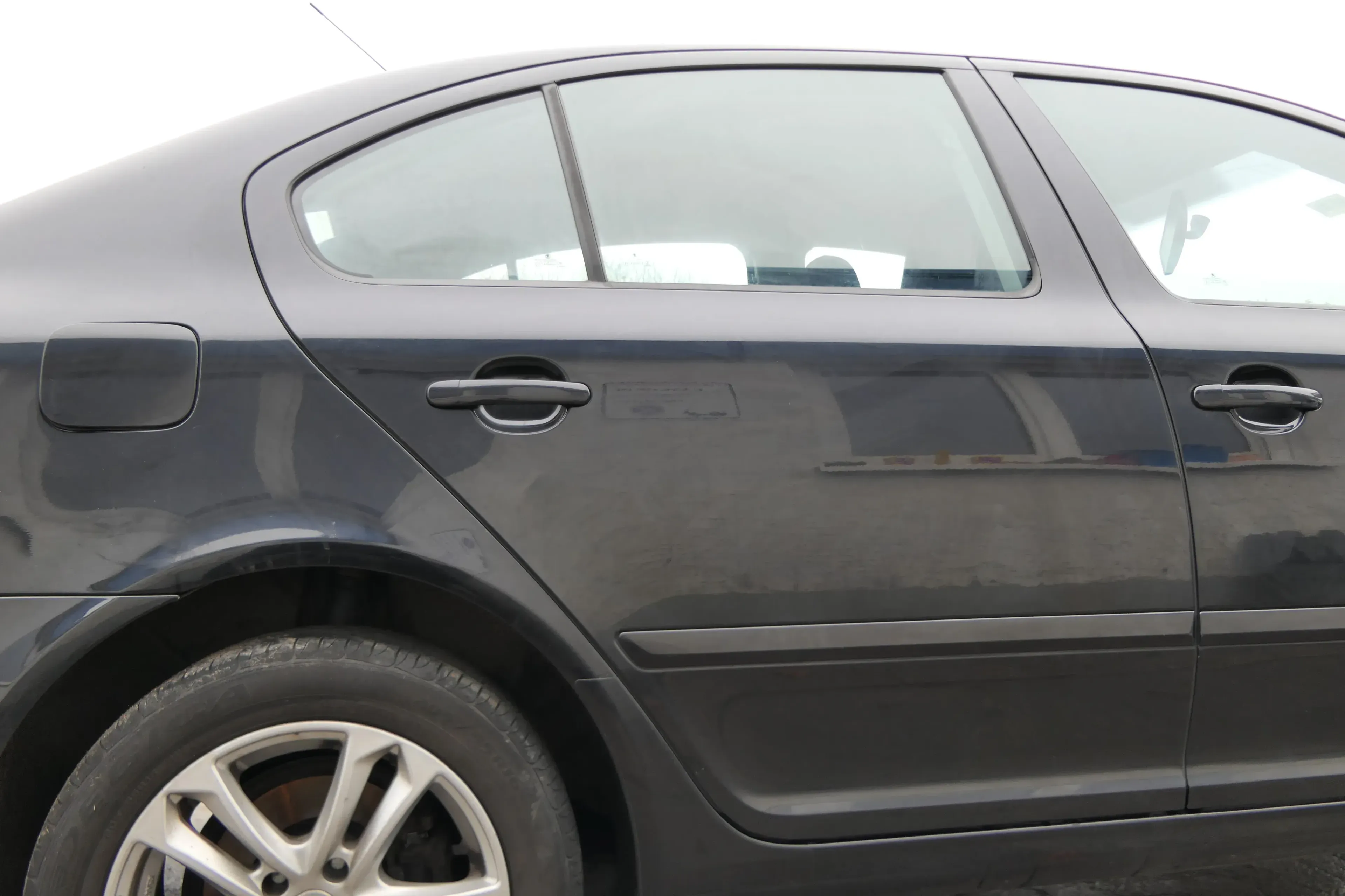 Skoda Octavia 1Z LIMOUSINE Tür hinten rechts schwarz LF9R (ohneAnbauteile) - Bild 1