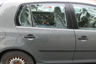 VW Golf 5 V 1K Tür Türrahmen hinten rechts 4/5-Türer grau LA6Q + Scheibe - Bild 1