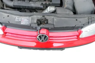 VW Golf 4 Grill Kühlergrill VW Zeichen Logo rot LY3D - Bild 3