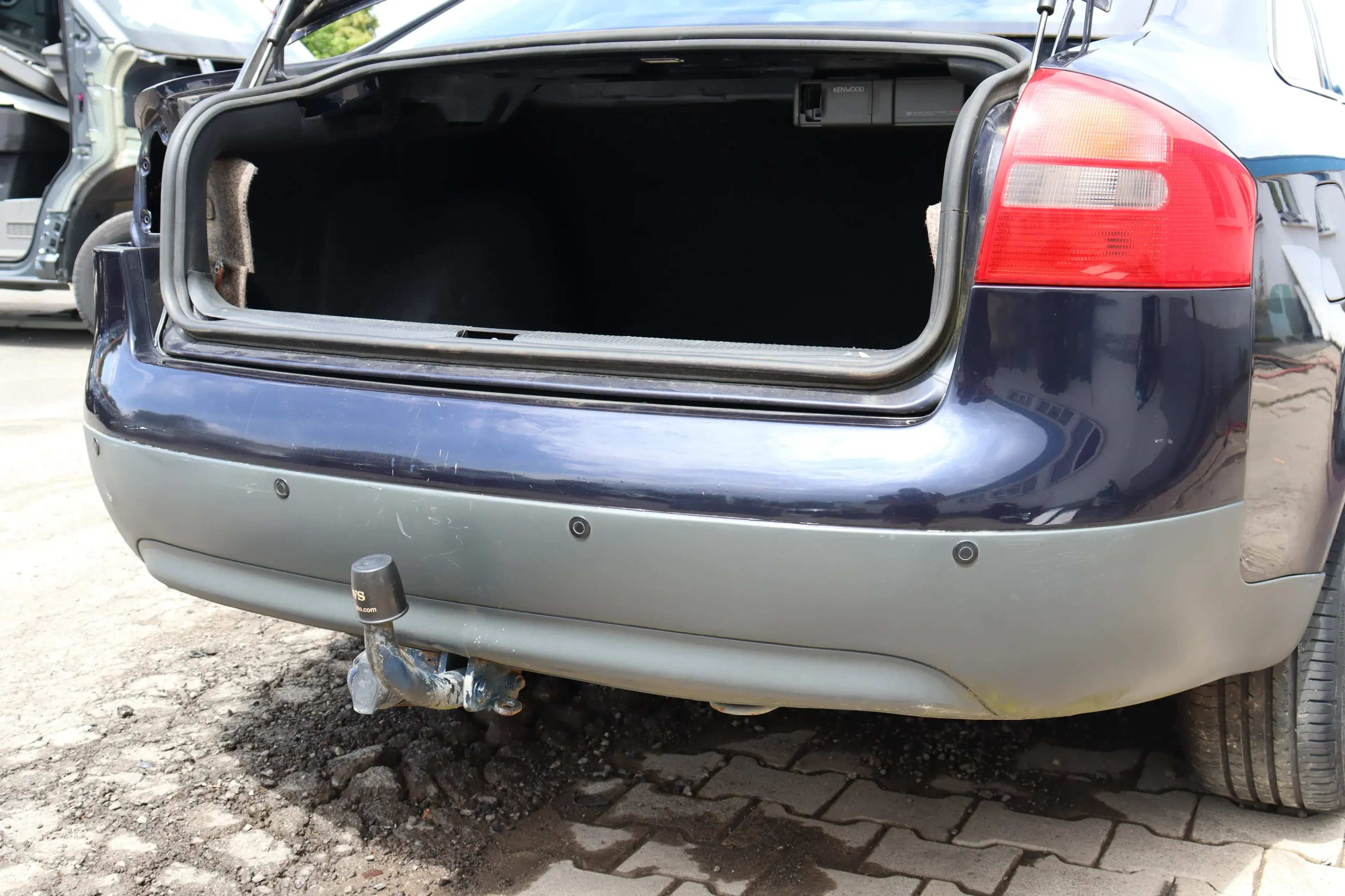 Audi A6 4B Limousine Stoßstange hinten Heckstoßstange Stoßfänger blau LZ5L PDC n - Bild 1