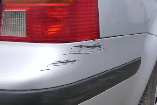 VW Golf 4 Kombi Avant Stoßstange hinten Heckstoßstange Stoßfänger silber LA7W - Bild 9