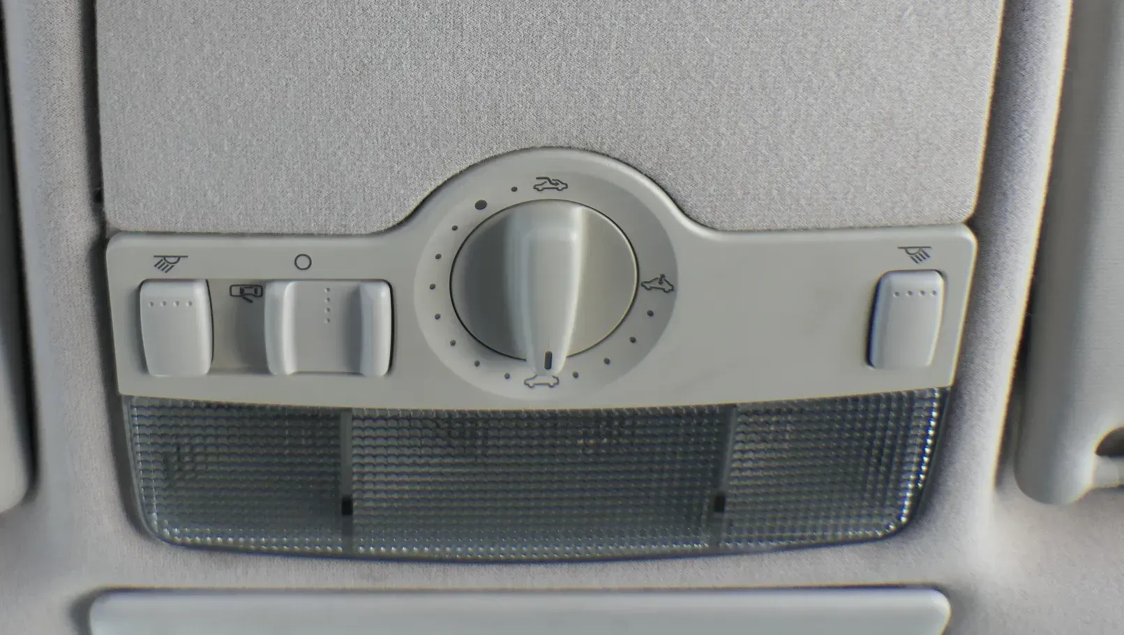 VW Golf 4 3BG T Innenraumleuchte Leuchte innen Schiebedach 1J0947103D 1J0959613E - Bild 1