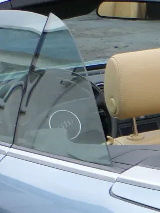 A4 8H Cabrio Leiste Zierleiste Tür hinten links chrom silber oben Fensterschacht - Bild 1
