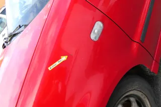 VW Polo 6N2 Kotflügel vorne links rot LP3G (bis unterm Schweller) - Bild 4