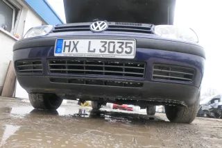 VW Golf 4 Stoßstange vorne Stoßfänger vorn vorne blau LB5N indigoblau blau indig - Bild 7