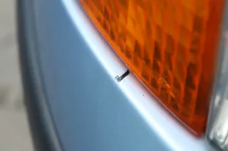 VW Passat 3B Stoßstange vorne Frontstoßstange Stoßfänger blau LL5Y Grill - Bild 2