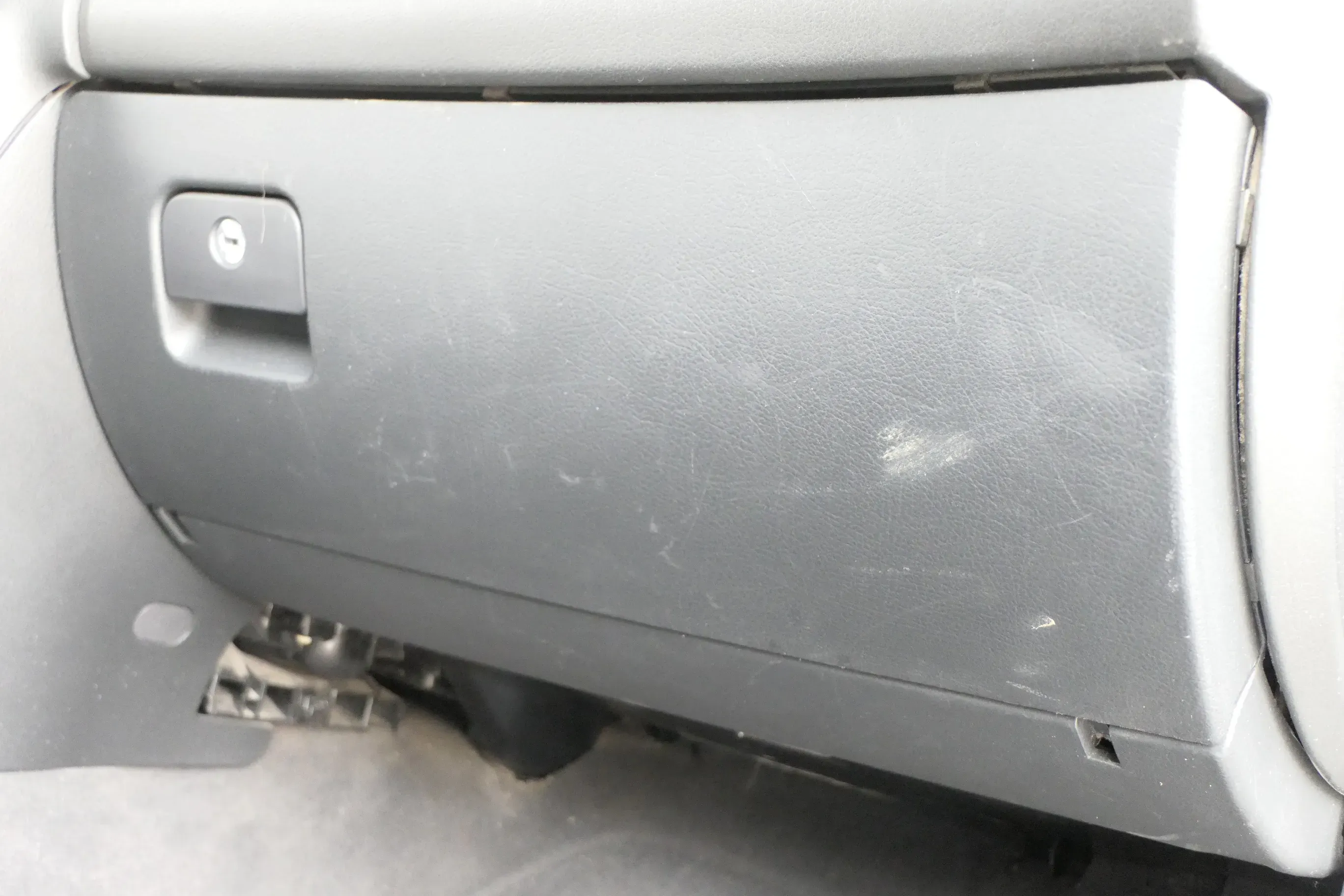 Audi A6 4B C5 Handschuhfach 4Z7857035  6PS soul schwarz - Bild 1