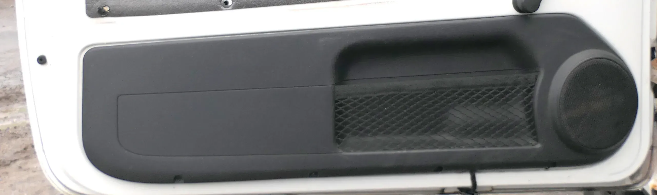 VW Lupo Arosa Türverkleidung Verkleidung Tür vorne links unten Boxen off-black - Bild 1