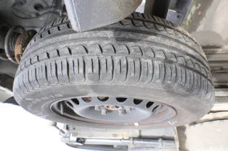 VW Golf 5 6 Touran Sommerreifen Reifen Felgen 195/65 R15 91V Caddy    5-6mm - Bild 2